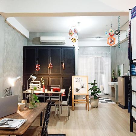 Хостел Five Stars Ratchada 19 Бангкок Экстерьер фото