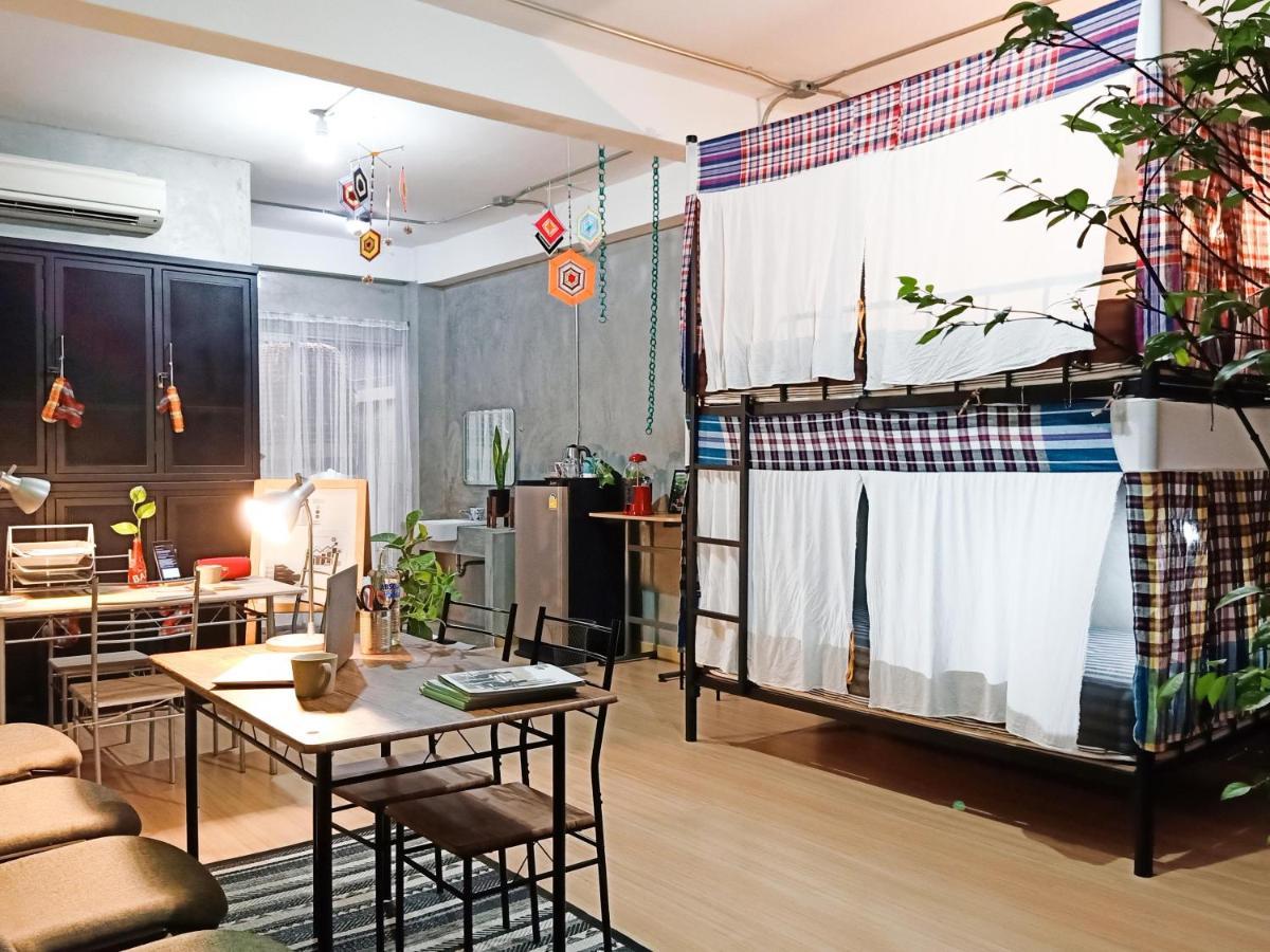 Хостел Five Stars Ratchada 19 Бангкок Экстерьер фото